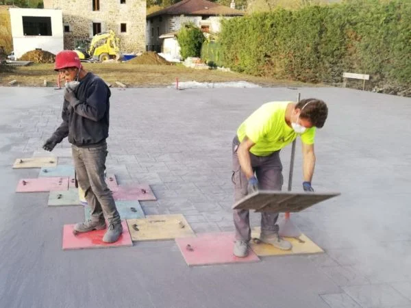 Equipo Hormigón Impreso Vitoria en obra